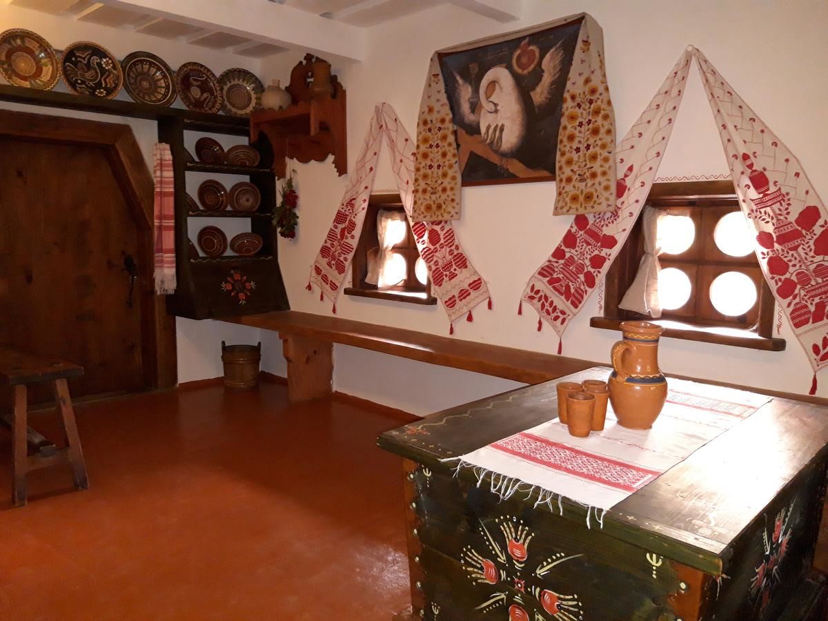 Отель Мамаєва Слобода Киев-22