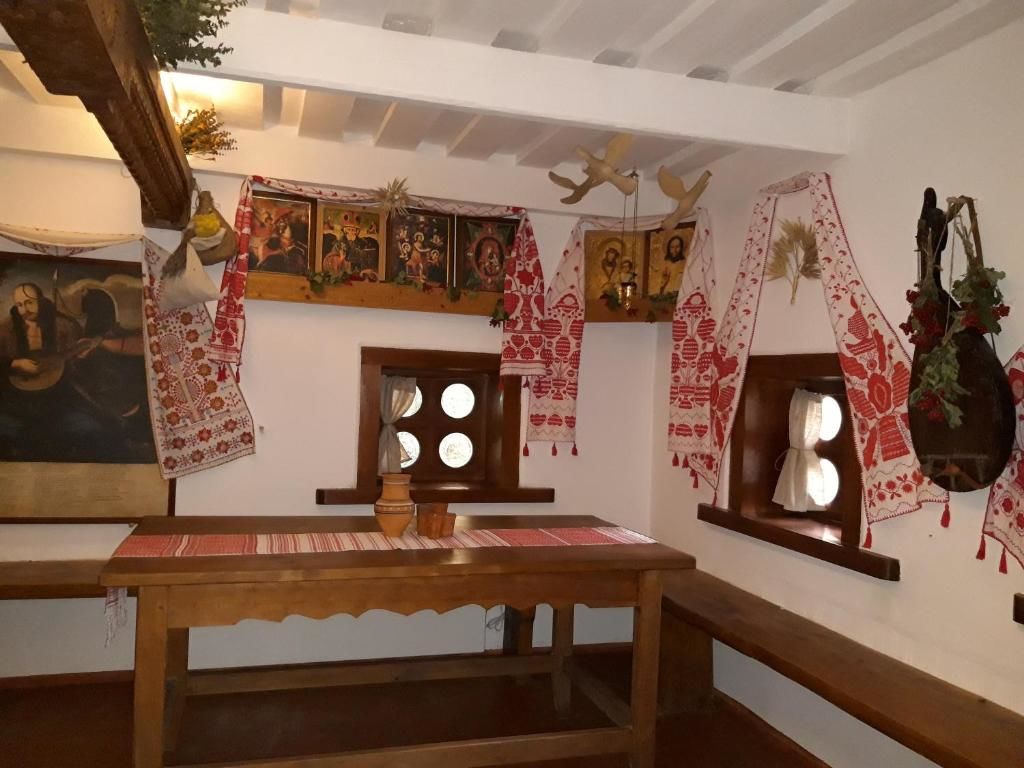 Отель Мамаєва Слобода Киев-52