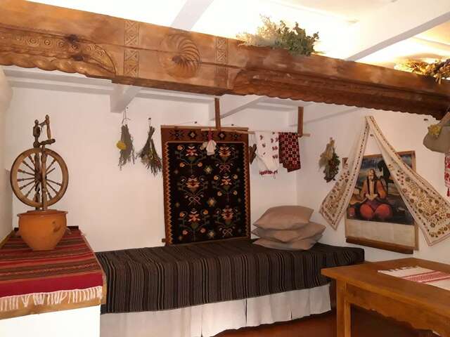 Отель Мамаєва Слобода Киев-12